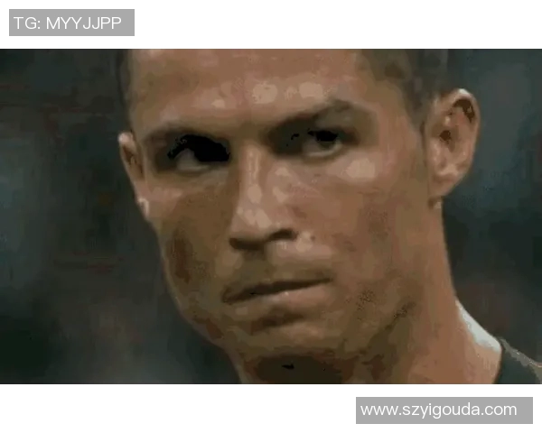 学问与球技并重的足球明星们如何在赛场内外展现智慧与才华